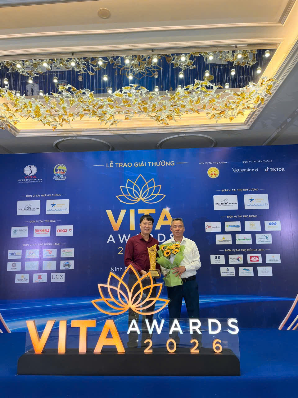 Vinh danh 106 tổ chức, doanh nghiệp tại Lễ trao Giải thưởng VITA Awards 2026